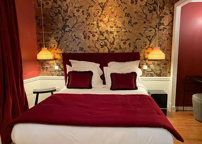 Maison Lepic Montmartre Hotel