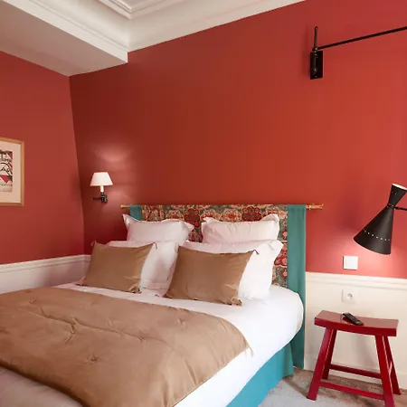 Отель Maison Lepic Montmartre Сент-Уан