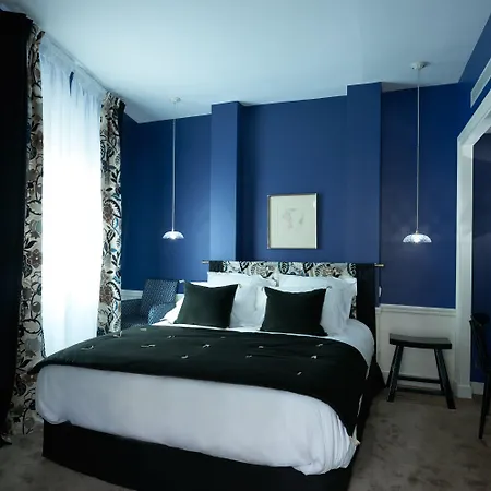 Отель Maison Lepic Montmartre