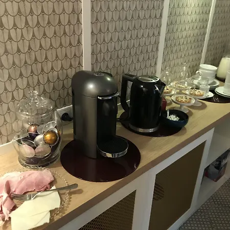 Maison Lepic Montmartre Отель Сент-Уан