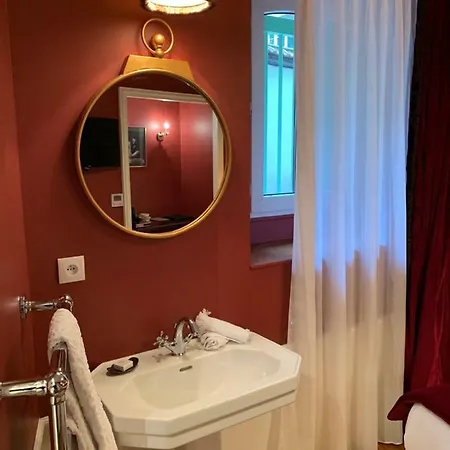 Maison Lepic Montmartre