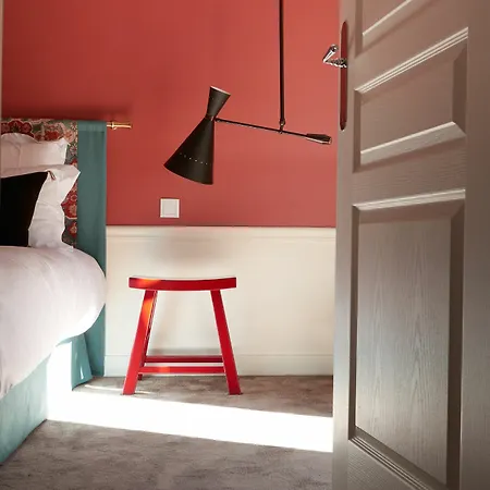 Maison Lepic Montmartre Hotel