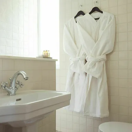Maison Lepic Montmartre Hotel