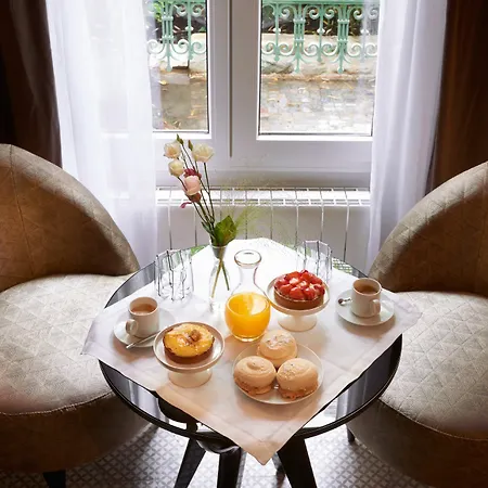 Maison Lepic Montmartre 3*