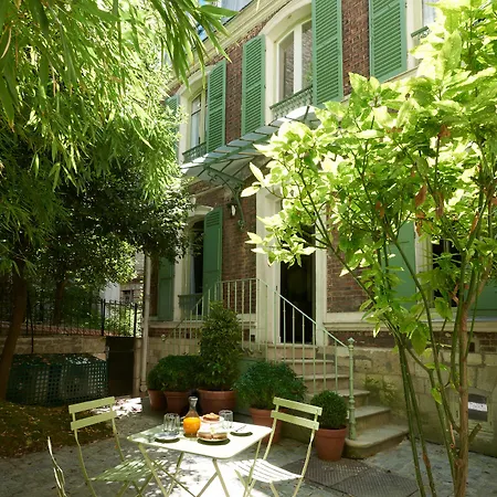 Hotel Maison Lepic Montmartre 3*