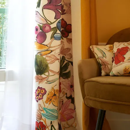 Maison Lepic Montmartre 3* 생투앙