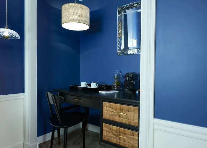 Maison Lepic Montmartre 3*